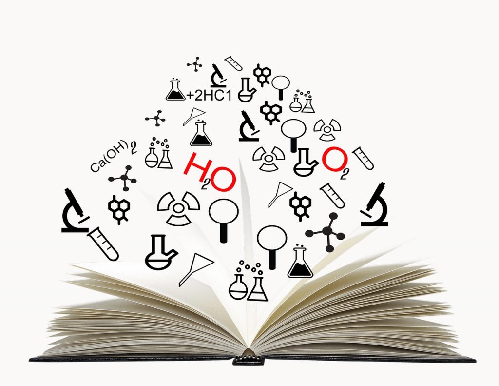 Livre ouvert illustrant les avancées scientifiques